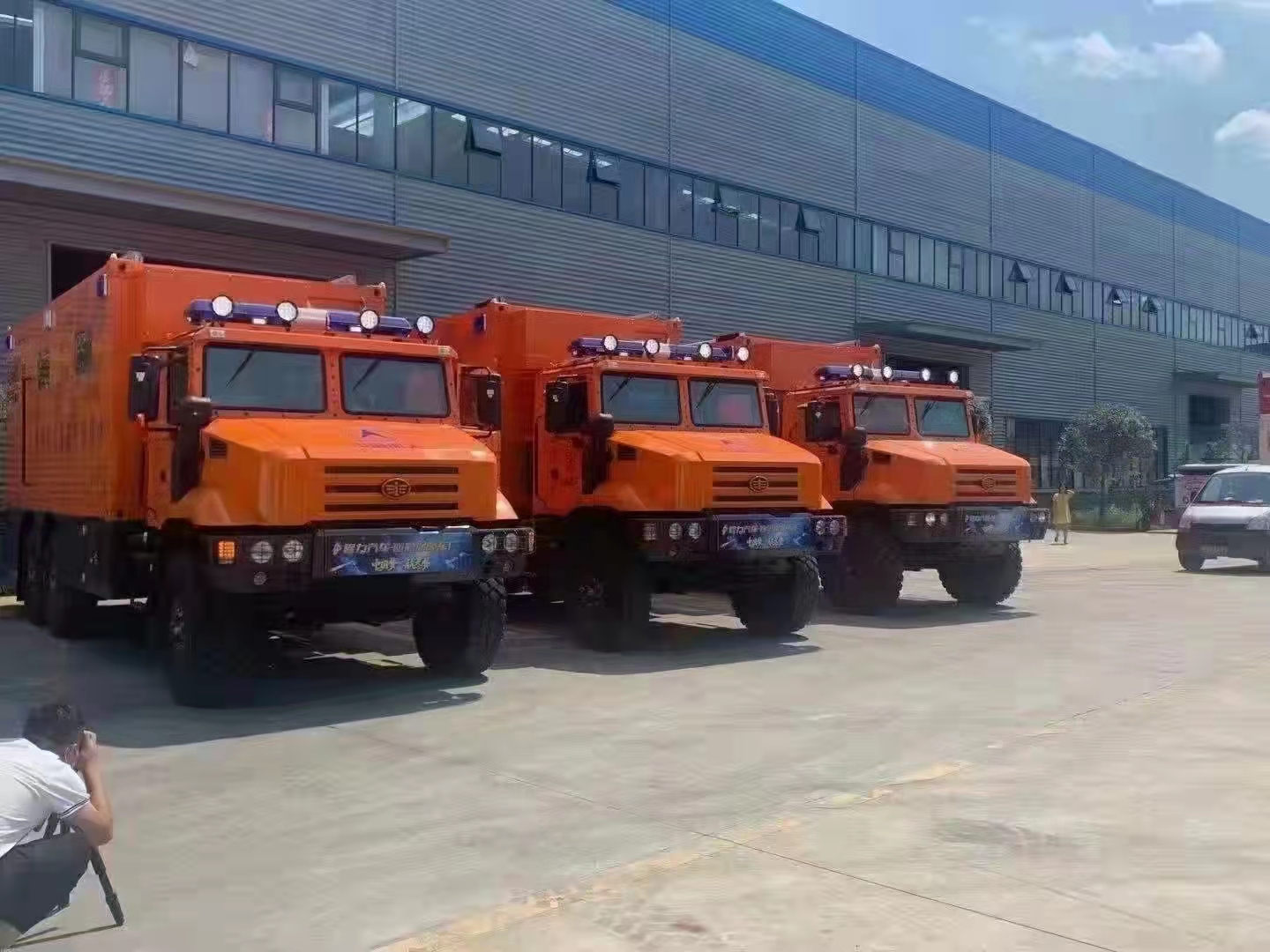 6驅(qū)越野指揮保障車(chē)