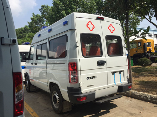 依維柯礦山救護(hù)車