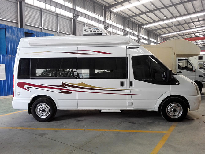 福特新世代全順V348長(zhǎng)軸高頂B型房車(chē)