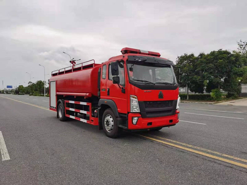 重汽12噸森林供水車(chē)