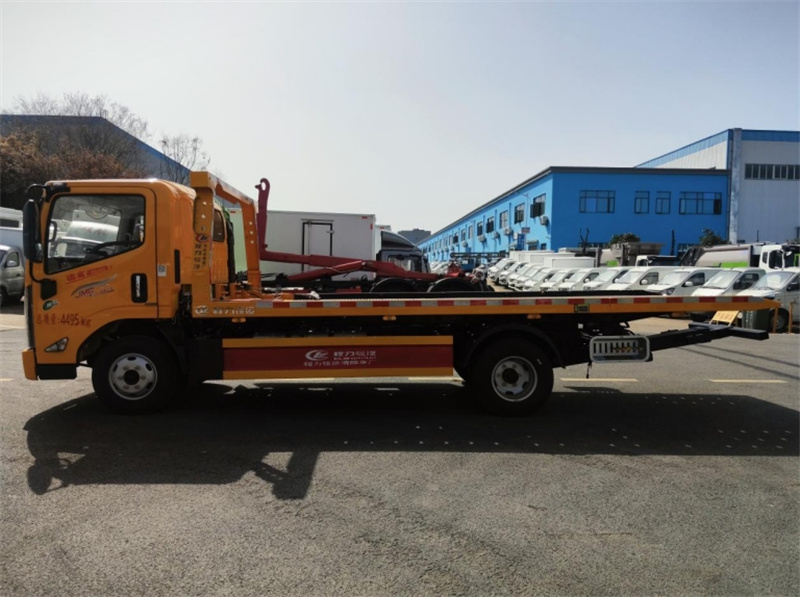 國六江鈴凱運藍(lán)牌一體板清障車