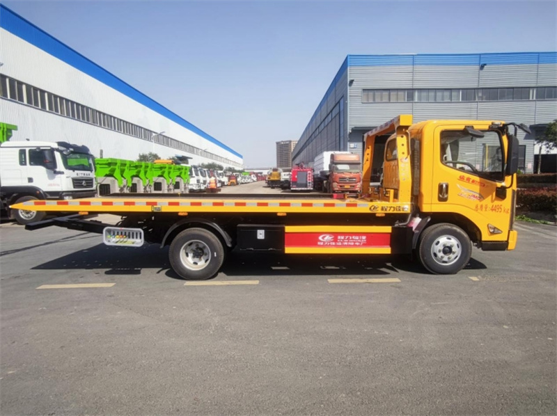 國六江鈴凱運藍(lán)牌一體板清障車