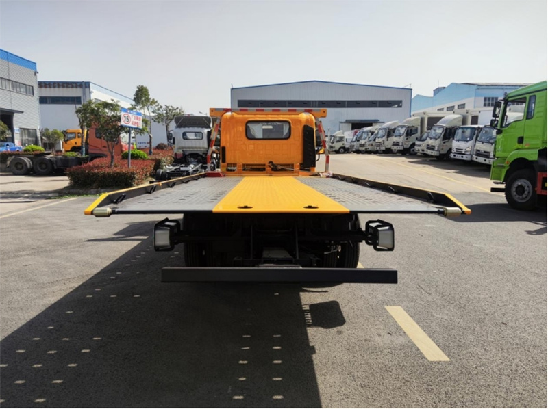 國六江鈴凱運藍(lán)牌一體板清障車