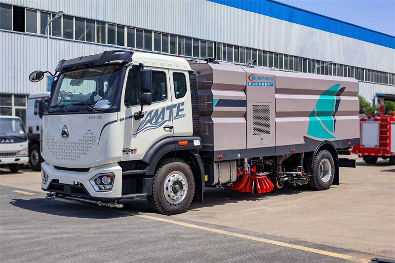 湖北程力重汽濰柴240馬力mate洗掃車（16方）